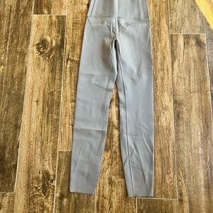 Vuori High-Waisted Leggings